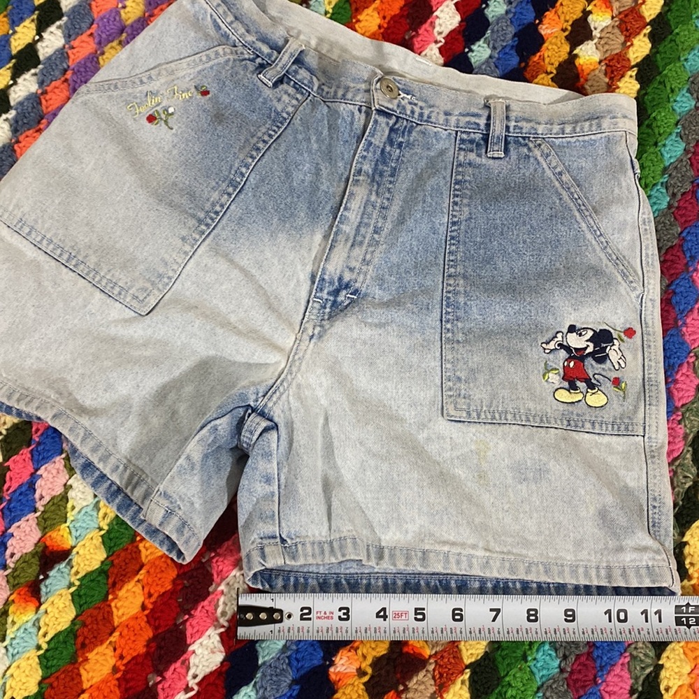 Vintage 90s Mickey Mouse Disney Light Wash Denim High Rise Mom Shorts Be… - Picture 15 of 16